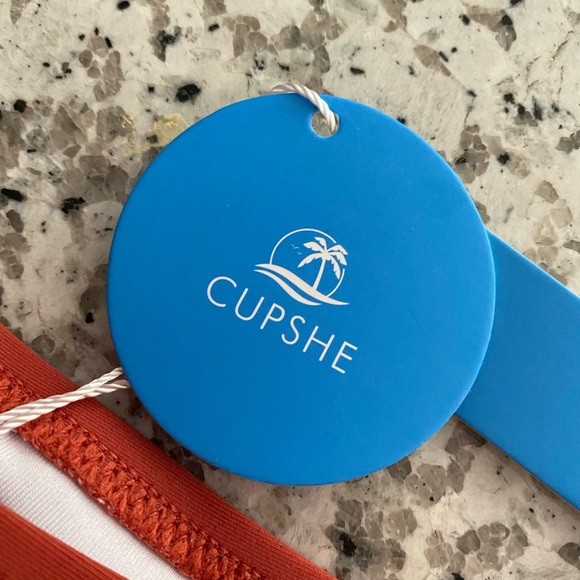 Cupshe Bikini - Picture 3 of 4